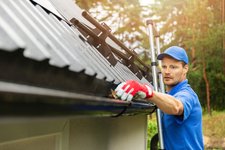 Gutter Cleaning Tips - Toowoomba Outdoor Power Products in Glenvale, QLD